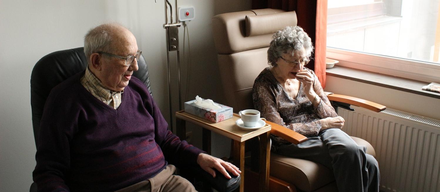/Elderly couple, rest home